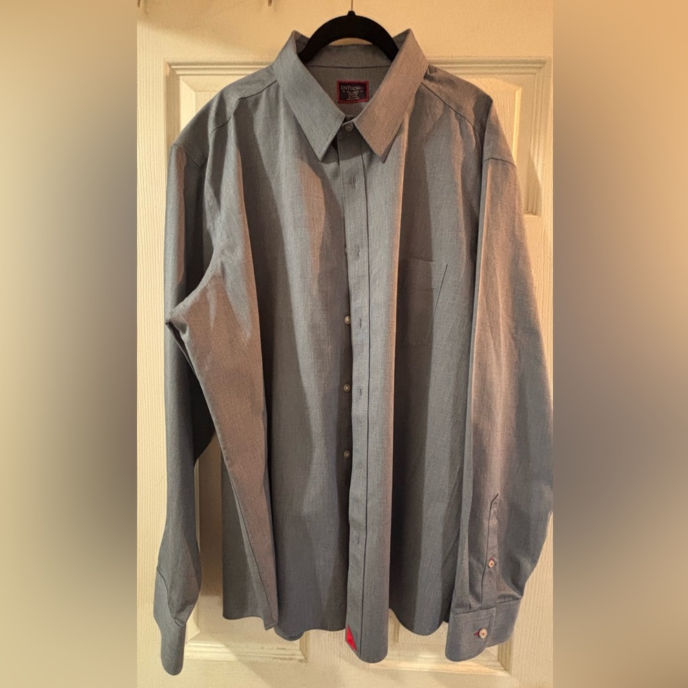 UNTUCKit Men's Gray Button Down Shirt NWOT